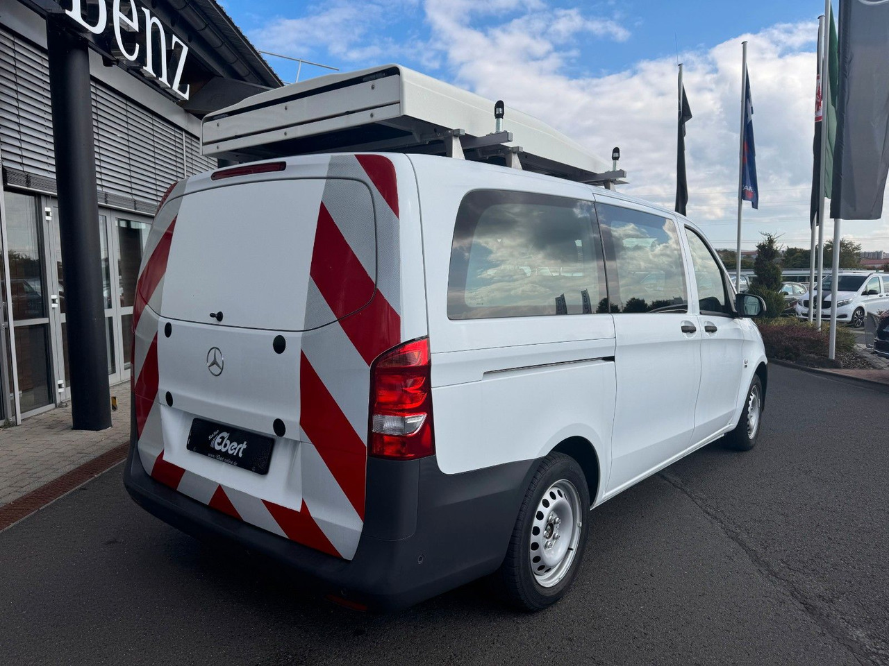 Mercedes-Benz Vito 114 CDI Tourer Begleitfahrzeug BF3+ / WVZ - Gesloten bestelwagen: afbeelding 4 Mercedes-Benz Vito 114 CDI Tourer Begleitfahrzeug BF3+ / WVZ - Gesloten bestelwagen: afbeelding 4