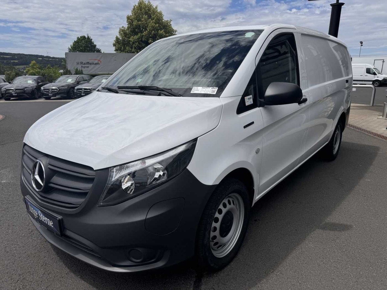 Mercedes-Benz eVito 112 Klima Kamera Navi SHZ Tempomat - Kleine bestelwagen, Elektrische bedrijfswagen: afbeelding 3 Mercedes-Benz eVito 112 Klima Kamera Navi SHZ Tempomat - Kleine bestelwagen, Elektrische bedrijfswagen: afbeelding 3