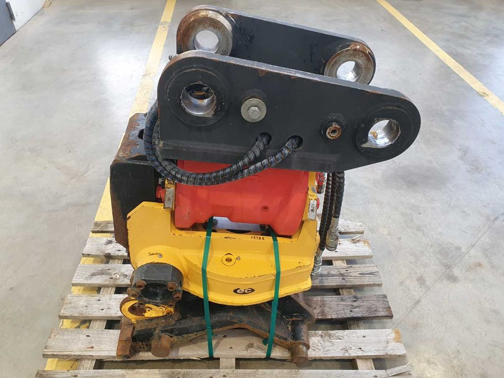 Rädlinger Schwenkrotator CAT M318 / CW 40 / 2016 - Draaikantelstuk voor Bouwmachine: afbeelding 4 Rädlinger Schwenkrotator CAT M318 / CW 40 / 2016 - Draaikantelstuk voor Bouwmachine: afbeelding 4