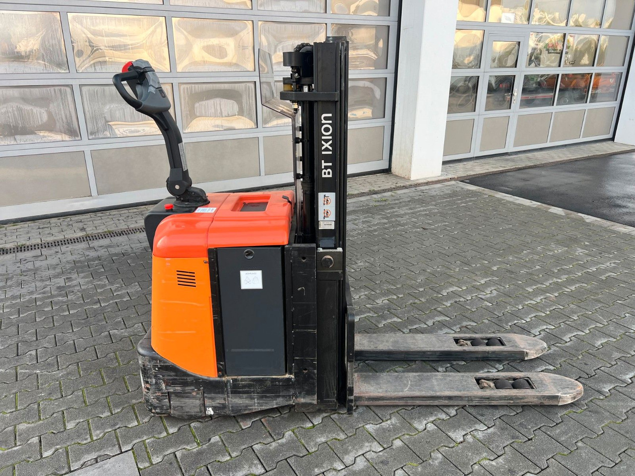 Toyota SPE 125 L / nur 382h ! / Hochhubwagen / 3.350mm - Stapelaar: afbeelding 3 Toyota SPE 125 L / nur 382h ! / Hochhubwagen / 3.350mm - Stapelaar: afbeelding 3