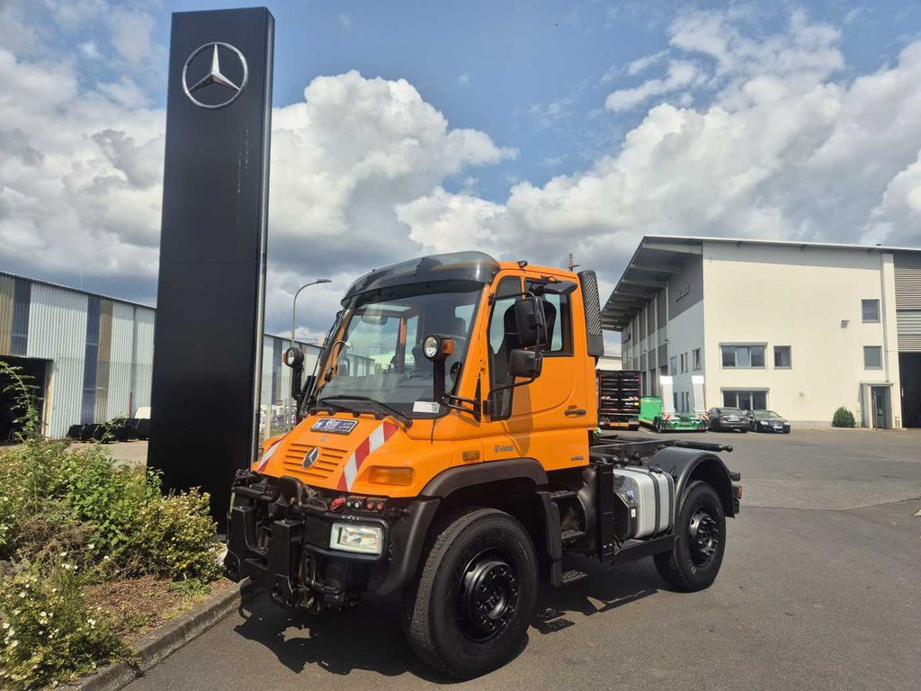 Unimog U 400 4x4 Fahrgestell Vario Pilot Zapfwelle LOF Unimog U 400 4x4 Fahrgestell Vario Pilot Zapfwelle LOF - Chassis vrachtwagen: afbeelding 1 Unimog U 400 4x4 Fahrgestell Vario Pilot Zapfwelle LOF Unimog U 400 4x4 Fahrgestell Vario Pilot Zapfwelle LOF - Chassis vrachtwagen: afbeelding 1