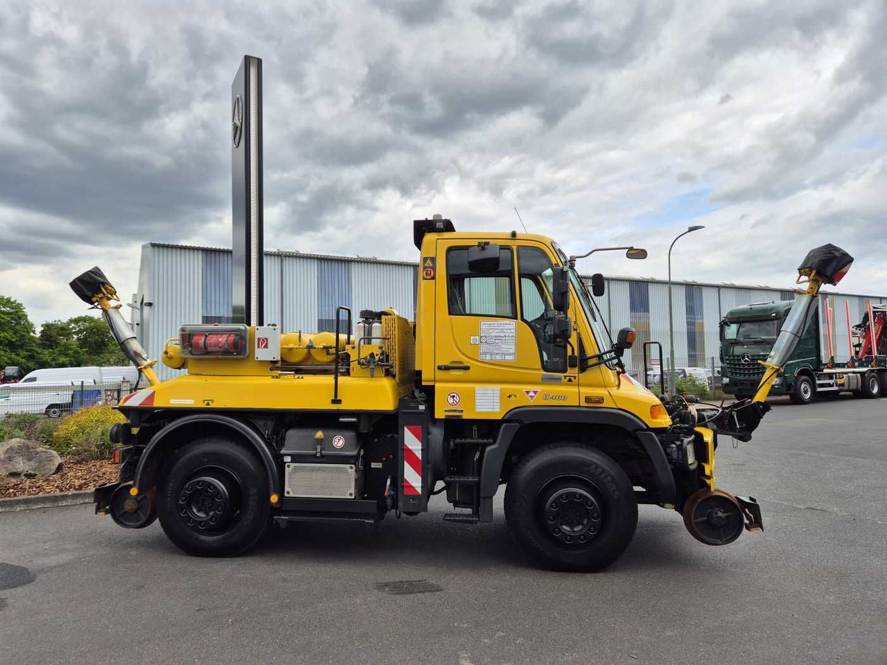 Mercedes-Benz Unimog U400 4x4 Zweiwege ZAGRO 800t/52 Achsen - Vrachtwagen: afbeelding 5 Mercedes-Benz Unimog U400 4x4 Zweiwege ZAGRO 800t/52 Achsen - Vrachtwagen: afbeelding 5