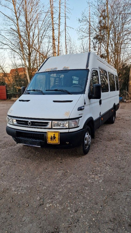Iveco Daily 3.0 lit. Motor - Minibus, Personenvervoer: afbeelding 3 Iveco Daily 3.0 lit. Motor - Minibus, Personenvervoer: afbeelding 3