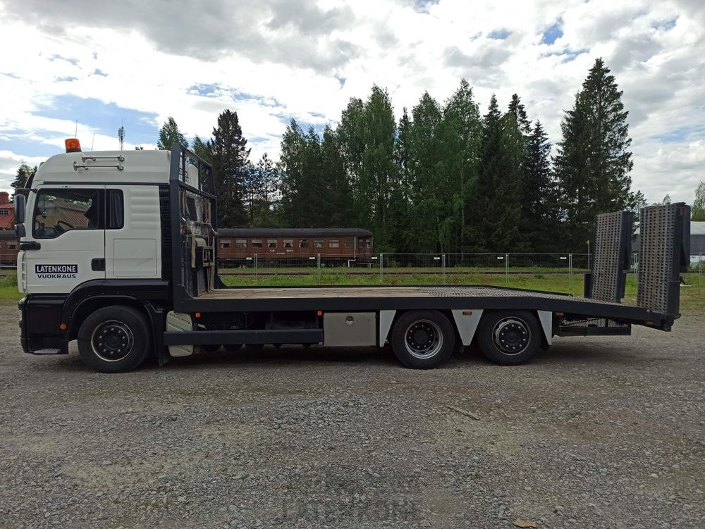 MAN TGA 6x2 koneenkuljetusauto - Autovrachtwagen vrachtwagen: afbeelding 4 MAN TGA 6x2 koneenkuljetusauto - Autovrachtwagen vrachtwagen: afbeelding 4