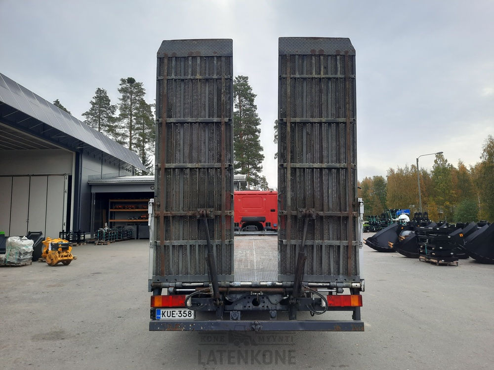 Autovrachtwagen vrachtwagen Scania P380 8x2 koneenkuljetusauto: afbeelding 7