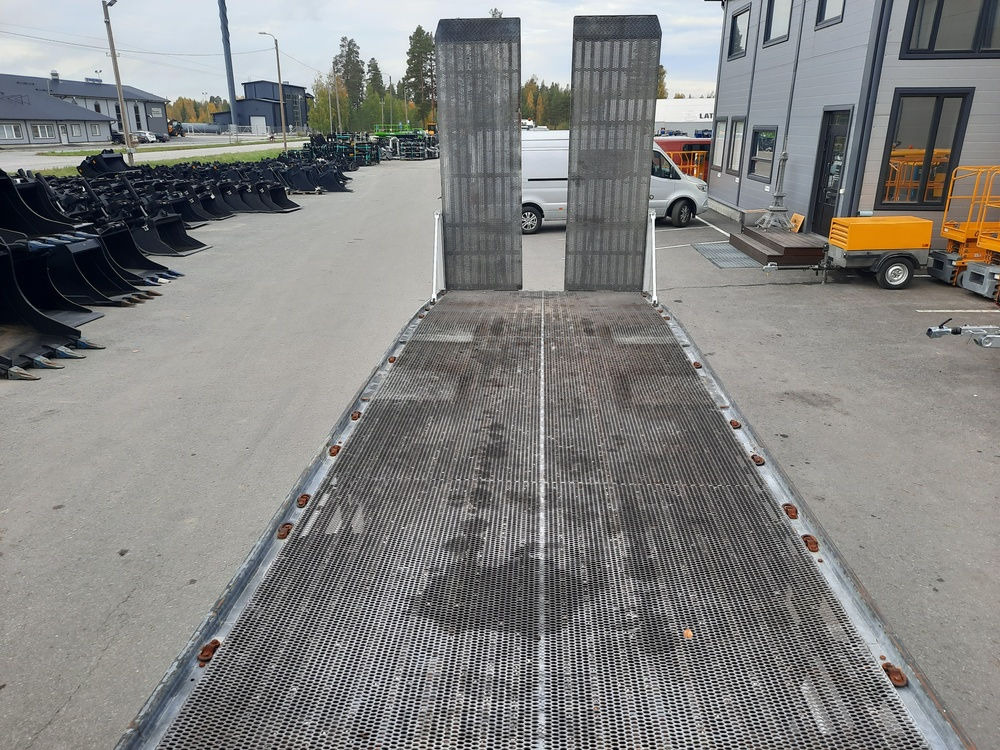 Autovrachtwagen vrachtwagen Scania P380 8x2 koneenkuljetusauto: afbeelding 20