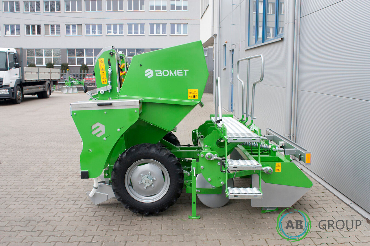 Bomet Gemini S339/1 two-row potato planter (inter-row width: 75 - 90 cm) - Aardappelpootmachine: afbeelding 3 Bomet Gemini S339/1 two-row potato planter (inter-row width: 75 - 90 cm) - Aardappelpootmachine: afbeelding 3