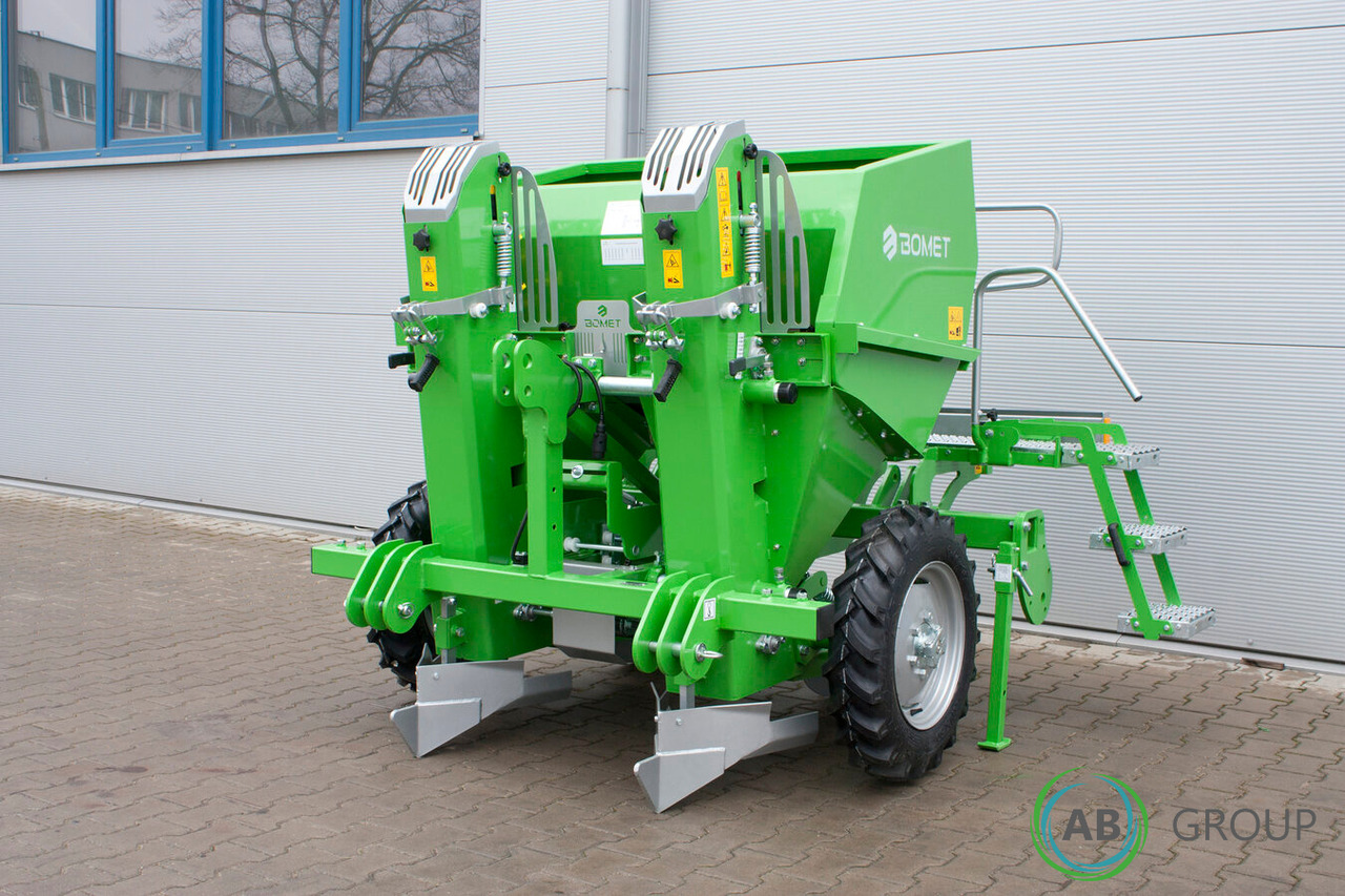 Bomet Gemini S339 two-row potato planter (inter-row width: 67.5 - 80 cm) - Aardappelpootmachine: afbeelding 1 Bomet Gemini S339 two-row potato planter (inter-row width: 67.5 - 80 cm) - Aardappelpootmachine: afbeelding 1