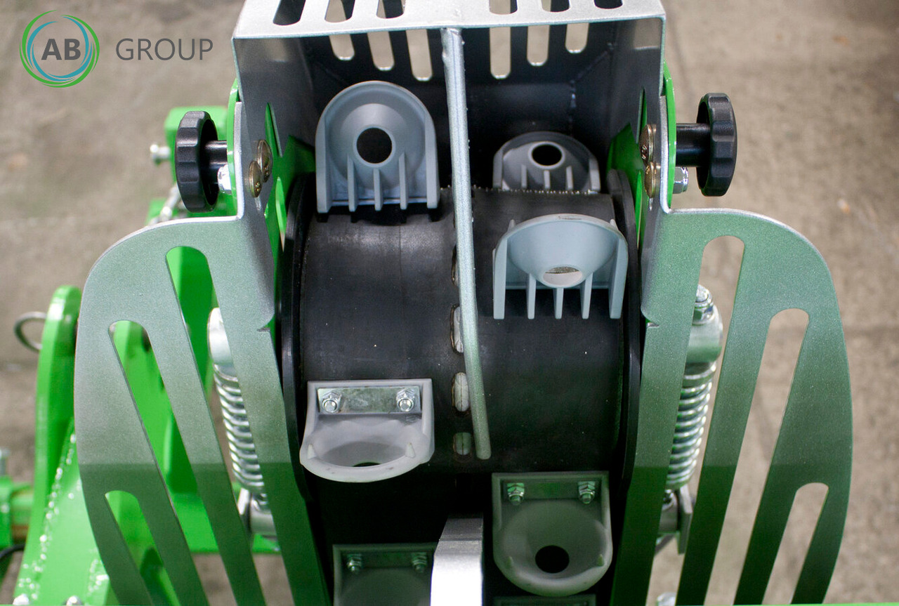 Bomet Gemini S339 two-row potato planter (inter-row width: 67.5 - 80 cm) - Aardappelpootmachine: afbeelding 3 Bomet Gemini S339 two-row potato planter (inter-row width: 67.5 - 80 cm) - Aardappelpootmachine: afbeelding 3