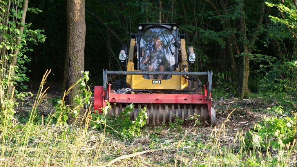 Kovaco 1.65 forestry mulcher for skid loaders - Bosfrees: afbeelding 3 Kovaco 1.65 forestry mulcher for skid loaders - Bosfrees: afbeelding 3