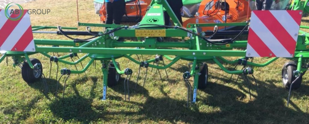 Kowalski rotary tedder Z528 (PKM53), 5,3 m - Hooischudder: afbeelding 1 Kowalski rotary tedder Z528 (PKM53), 5,3 m - Hooischudder: afbeelding 1