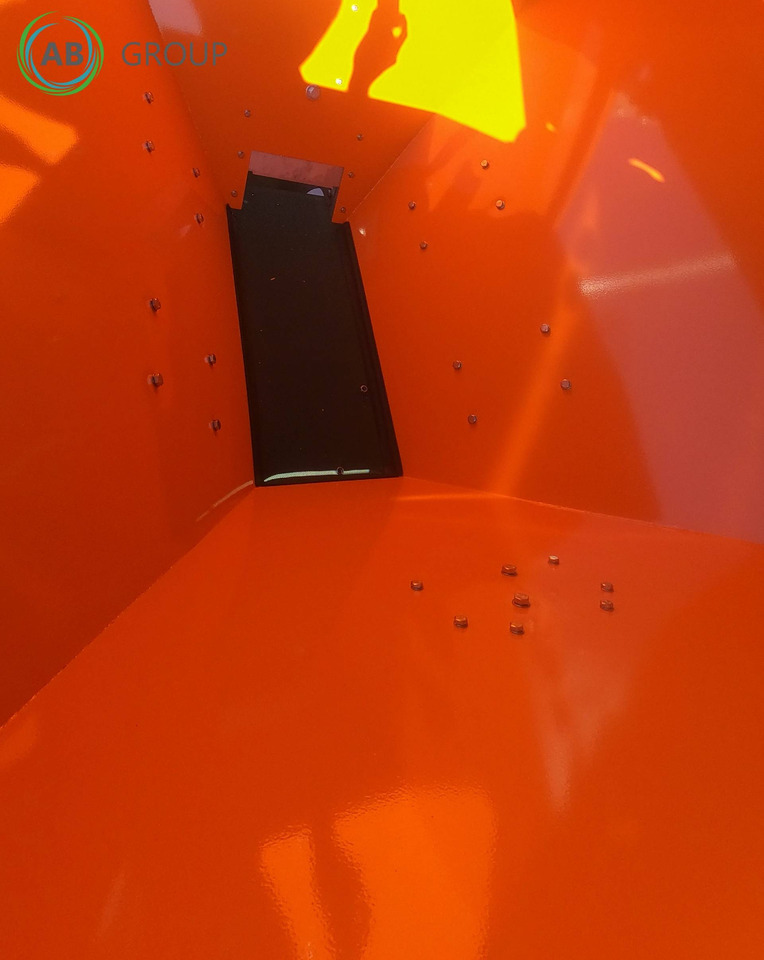 POM Augustów spreader Motyl N031M hydraulic-electric drive - Schijveneg: afbeelding 5 POM Augustów spreader Motyl N031M hydraulic-electric drive - Schijveneg: afbeelding 5