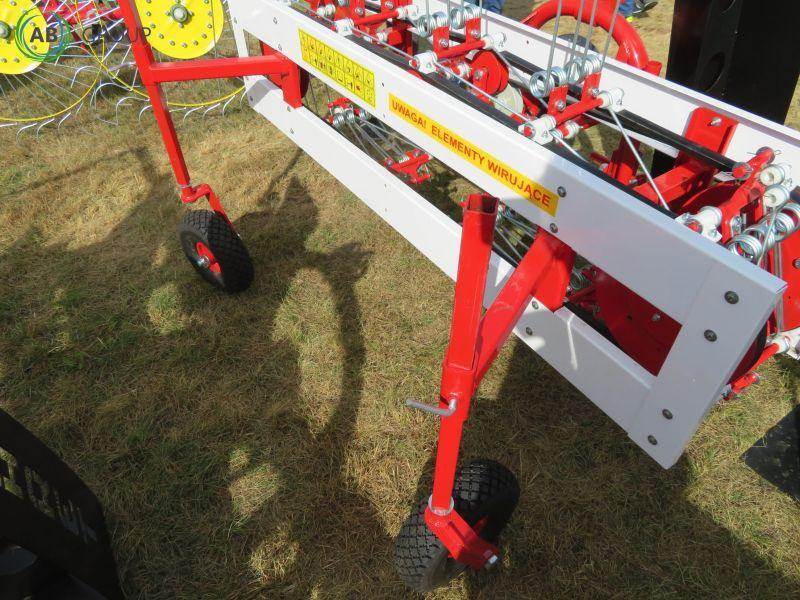 Schwader Z296 / Belt rake Z296 / Ленточные грабли Z296 - Hooischudder: afbeelding 2 Schwader Z296 / Belt rake Z296 / Ленточные грабли Z296 - Hooischudder: afbeelding 2