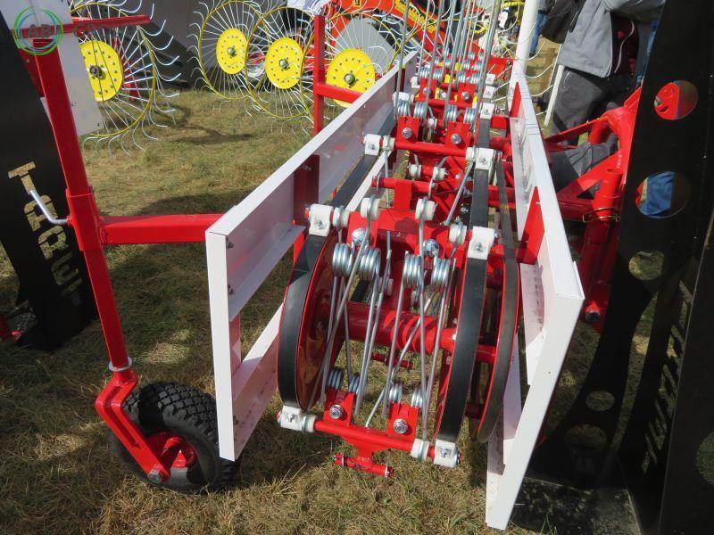 Schwader Z296 / Belt rake Z296 / Ленточные грабли Z296 - Hooischudder: afbeelding 1 Schwader Z296 / Belt rake Z296 / Ленточные грабли Z296 - Hooischudder: afbeelding 1