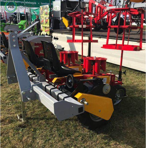 Solan Semi-automatic carousel planter 2 rows/Pflan - Aardappelpootmachine: afbeelding 2 Solan Semi-automatic carousel planter 2 rows/Pflan - Aardappelpootmachine: afbeelding 2
