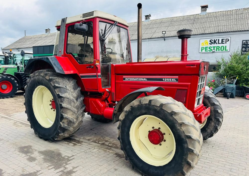 Case IH 1255 XL - Tractor: afbeelding 5 Case IH 1255 XL - Tractor: afbeelding 5