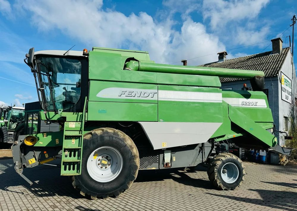 Fendt 5220E - Maaidorser: afbeelding 1 Fendt 5220E - Maaidorser: afbeelding 1