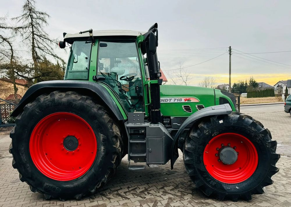 Fendt 718 Vario TMS - Tractor: afbeelding 2 Fendt 718 Vario TMS - Tractor: afbeelding 2