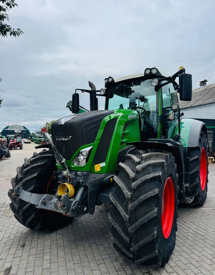 Fendt 828 Vario Profi Plus - Tractor: afbeelding 1 Fendt 828 Vario Profi Plus - Tractor: afbeelding 1