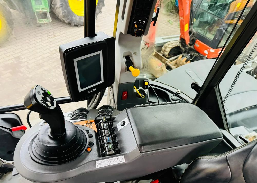 Tractor JCB FASTRAC 4220: afbeelding 14