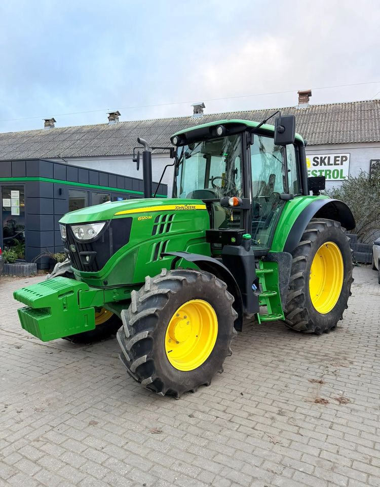 John Deere 6120M - Tractor: afbeelding 1 John Deere 6120M - Tractor: afbeelding 1