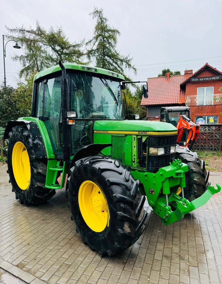 John Deere 6400 - Tractor: afbeelding 1 John Deere 6400 - Tractor: afbeelding 1