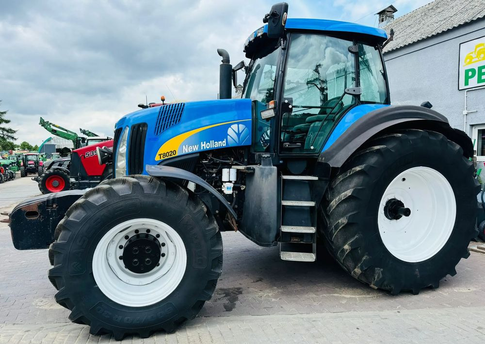 New Holland T8020 - Tractor: afbeelding 5 New Holland T8020 - Tractor: afbeelding 5