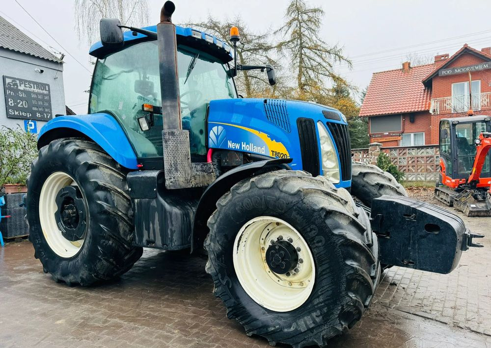 New Holland T8020 - Tractor: afbeelding 4 New Holland T8020 - Tractor: afbeelding 4