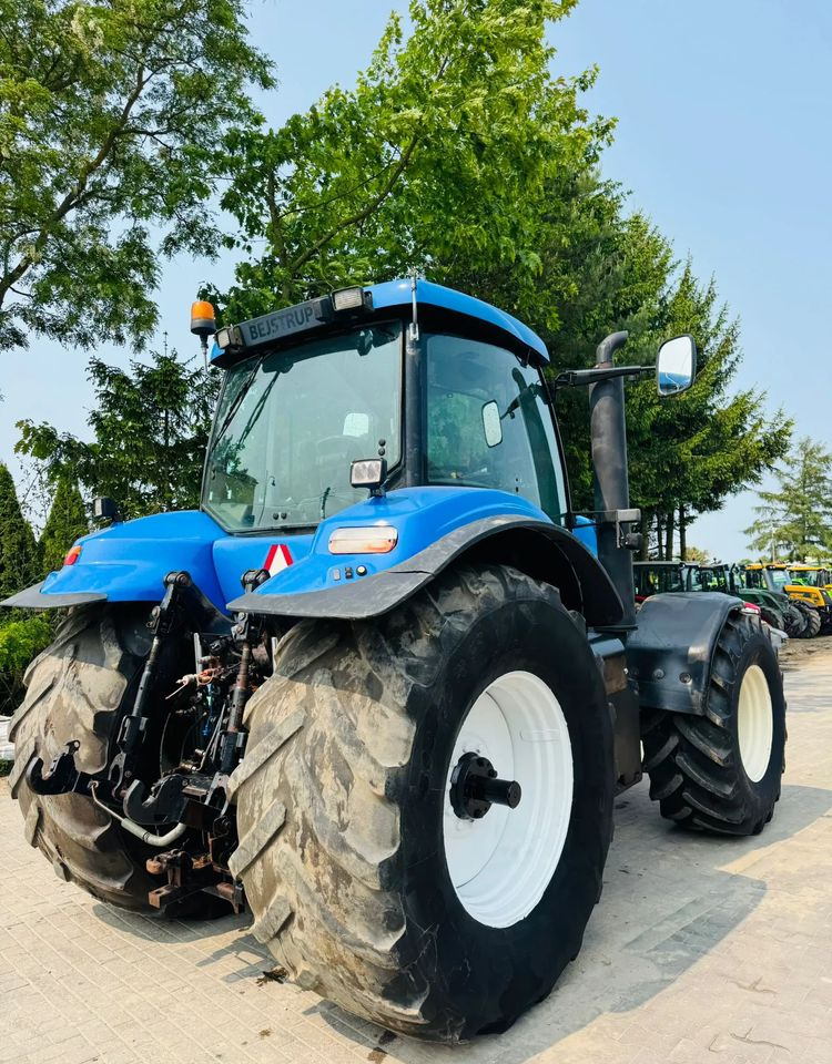 New Holland T8040 - Tractor: afbeelding 3 New Holland T8040 - Tractor: afbeelding 3