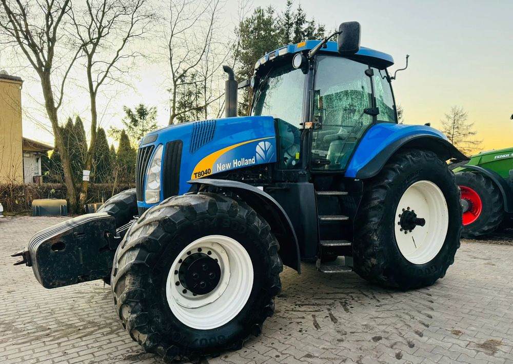 New Holland T8040 - Tractor: afbeelding 5 New Holland T8040 - Tractor: afbeelding 5