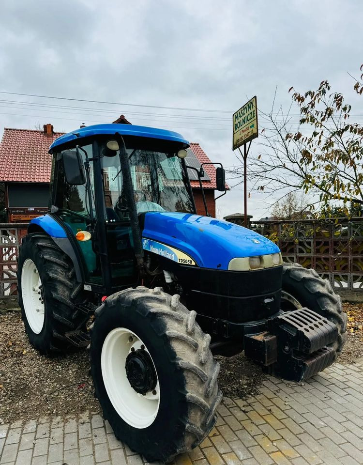 New Holland TD5050 - Tractor: afbeelding 1 New Holland TD5050 - Tractor: afbeelding 1