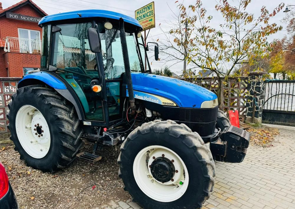 New Holland TD5050 - Tractor: afbeelding 3 New Holland TD5050 - Tractor: afbeelding 3