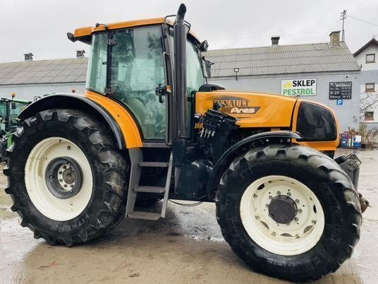 Renault ARES 826 RZ - Tractor: afbeelding 2 Renault ARES 826 RZ - Tractor: afbeelding 2
