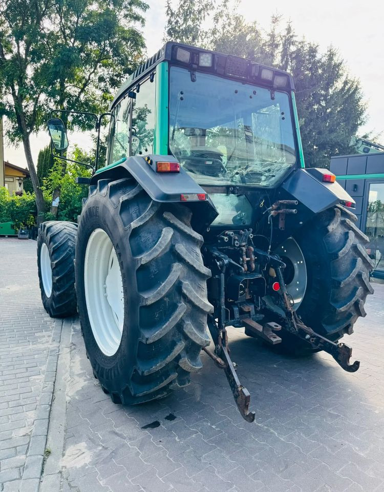 Valtra 8150 - Tractor: afbeelding 4 Valtra 8150 - Tractor: afbeelding 4