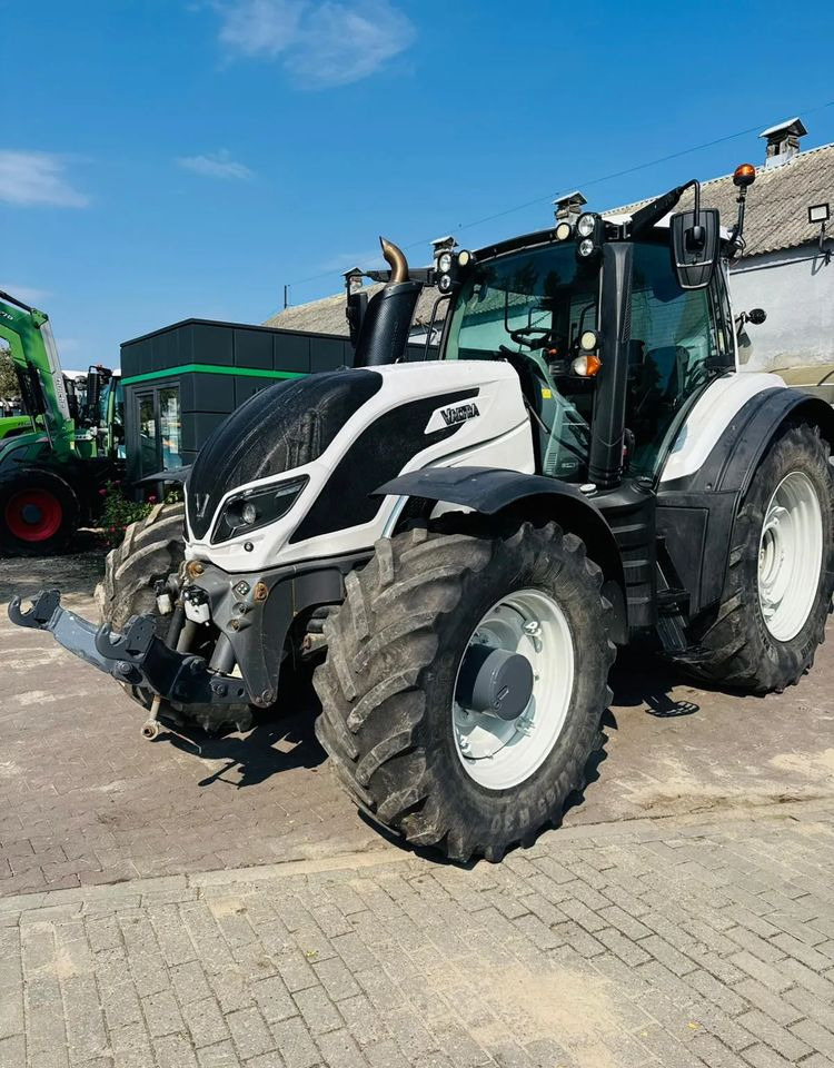 Valtra T254 Versu - Tractor: afbeelding 1 Valtra T254 Versu - Tractor: afbeelding 1