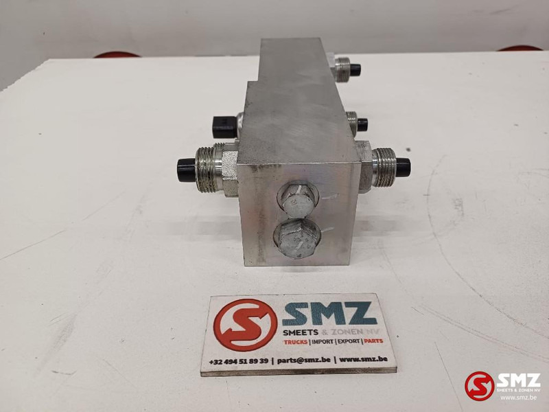 Caterpillar Hydraulic block Caterpillar - Hydraulica voor Vrachtwagen: afbeelding 3 Caterpillar Hydraulic block Caterpillar - Hydraulica voor Vrachtwagen: afbeelding 3