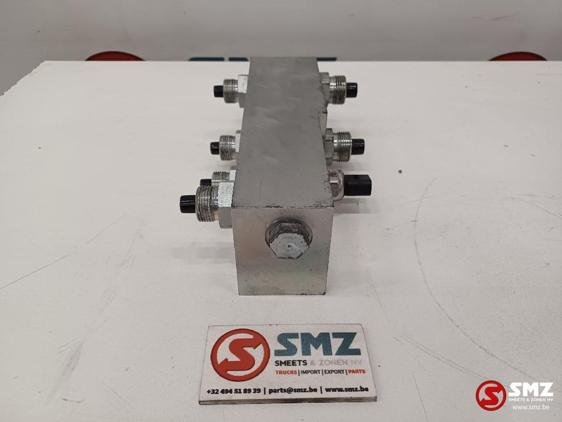 Caterpillar Hydraulic block Caterpillar - Hydraulica voor Vrachtwagen: afbeelding 4 Caterpillar Hydraulic block Caterpillar - Hydraulica voor Vrachtwagen: afbeelding 4