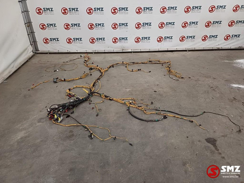 Caterpillar Wiring Harnesses Chassis / Engine / Lightning Cate - Kabels/ Draden voor Intern transport: afbeelding 1 Caterpillar Wiring Harnesses Chassis / Engine / Lightning Cate - Kabels/ Draden voor Intern transport: afbeelding 1