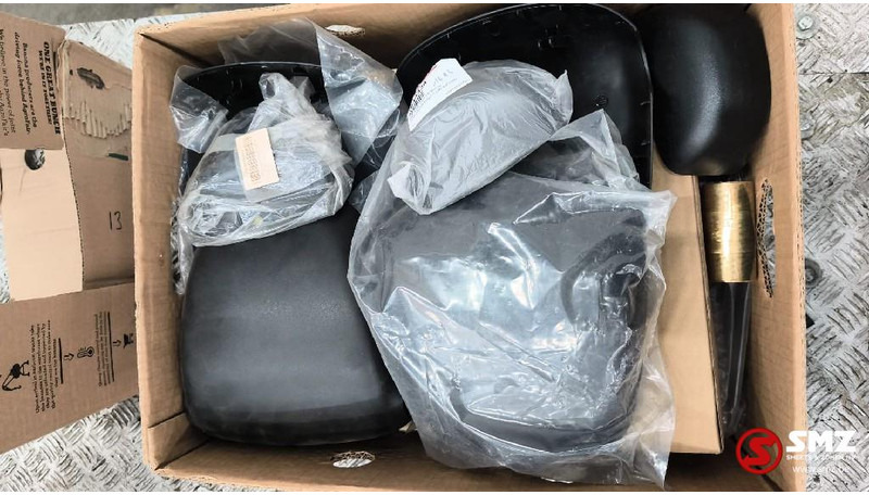 DAF Lot onderdelen DAF - Achteruitkijkspiegel voor Vrachtwagen: afbeelding 1 DAF Lot onderdelen DAF - Achteruitkijkspiegel voor Vrachtwagen: afbeelding 1