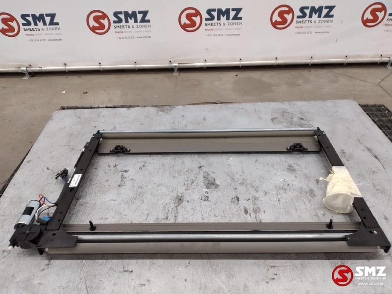 DAF Occ Webasto zonnescherm DAF XF - Cabine en interieur voor Vrachtwagen: afbeelding 1 DAF Occ Webasto zonnescherm DAF XF - Cabine en interieur voor Vrachtwagen: afbeelding 1