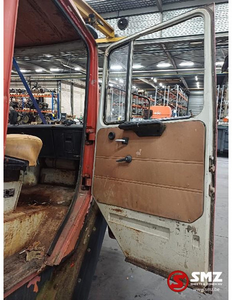 Deutz Occ cabine 170D21 Deutz Magirus - Cabine en interieur voor Vrachtwagen: afbeelding 5 Deutz Occ cabine 170D21 Deutz Magirus - Cabine en interieur voor Vrachtwagen: afbeelding 5