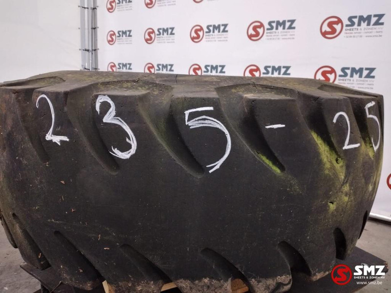 Firestone Occ bulldozerband Firestone 23.5-25 - Band voor Vrachtwagen: afbeelding 1 Firestone Occ bulldozerband Firestone 23.5-25 - Band voor Vrachtwagen: afbeelding 1
