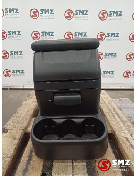 Iveco Occ koelkast 24L Iveco - Cabine en interieur voor Vrachtwagen: afbeelding 1 Iveco Occ koelkast 24L Iveco - Cabine en interieur voor Vrachtwagen: afbeelding 1