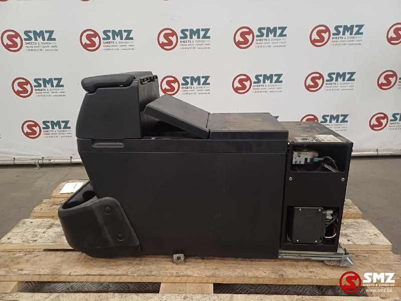 Iveco Occ koelkast 24L Iveco - Cabine en interieur voor Vrachtwagen: afbeelding 3 Iveco Occ koelkast 24L Iveco - Cabine en interieur voor Vrachtwagen: afbeelding 3