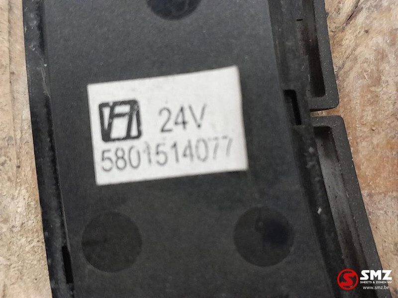 Iveco Occ schakelpaneel Iveco - Elektrisch systeem voor Vrachtwagen: afbeelding 3 Iveco Occ schakelpaneel Iveco - Elektrisch systeem voor Vrachtwagen: afbeelding 3