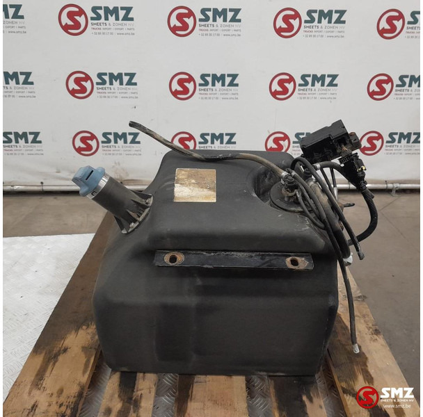 MAN Occ AdBluetank 35L + AdBlueniveausensor MAN - Brandstoftoevoer voor Vrachtwagen: afbeelding 1 MAN Occ AdBluetank 35L + AdBlueniveausensor MAN - Brandstoftoevoer voor Vrachtwagen: afbeelding 1