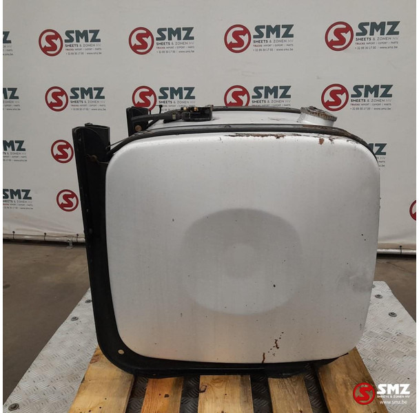 MAN Occ brandstoftank 330L + brandstofniveausensor + s - Brandstoftank voor Vrachtwagen: afbeelding 3 MAN Occ brandstoftank 330L + brandstofniveausensor + s - Brandstoftank voor Vrachtwagen: afbeelding 3