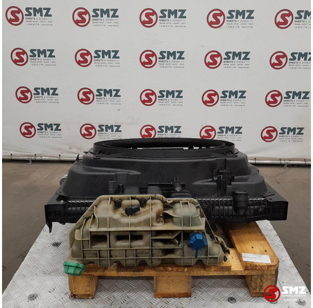 MAN Occ radiator MAN - Radiateur voor Vrachtwagen: afbeelding 2 MAN Occ radiator MAN - Radiateur voor Vrachtwagen: afbeelding 2