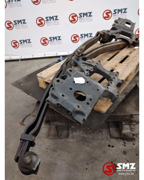 MAN Occ set bladveren MAN TGX 81434026327 - Cabinevering voor Vrachtwagen: afbeelding 4 MAN Occ set bladveren MAN TGX 81434026327 - Cabinevering voor Vrachtwagen: afbeelding 4