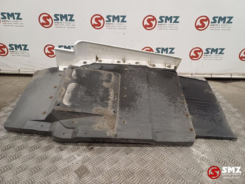 MAN Occ spatbord vooraan rechts MAN - Carrosserie en exterieur voor Vrachtwagen: afbeelding 3 MAN Occ spatbord vooraan rechts MAN - Carrosserie en exterieur voor Vrachtwagen: afbeelding 3